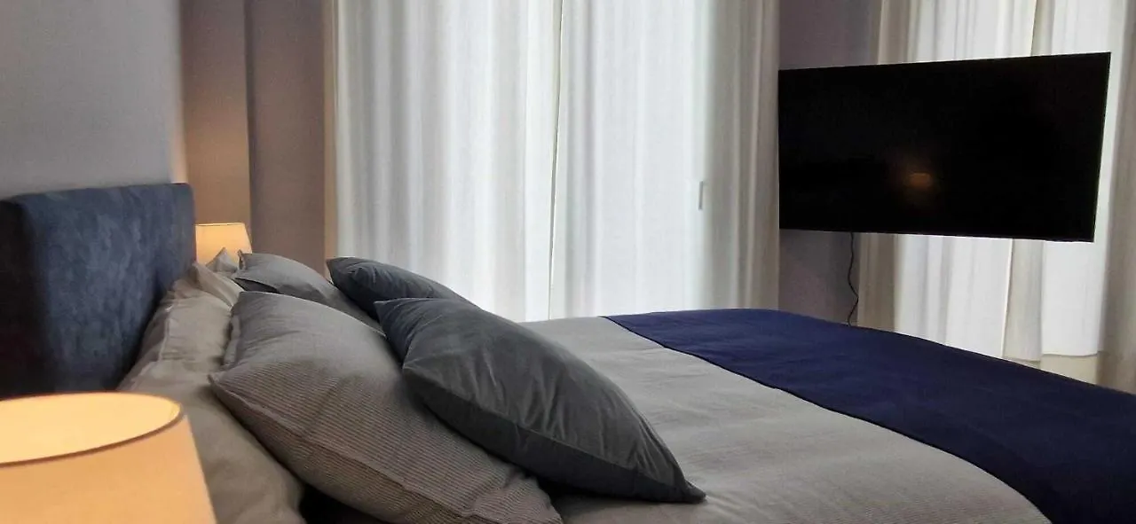 Malaga Lodge Apartments スペイン