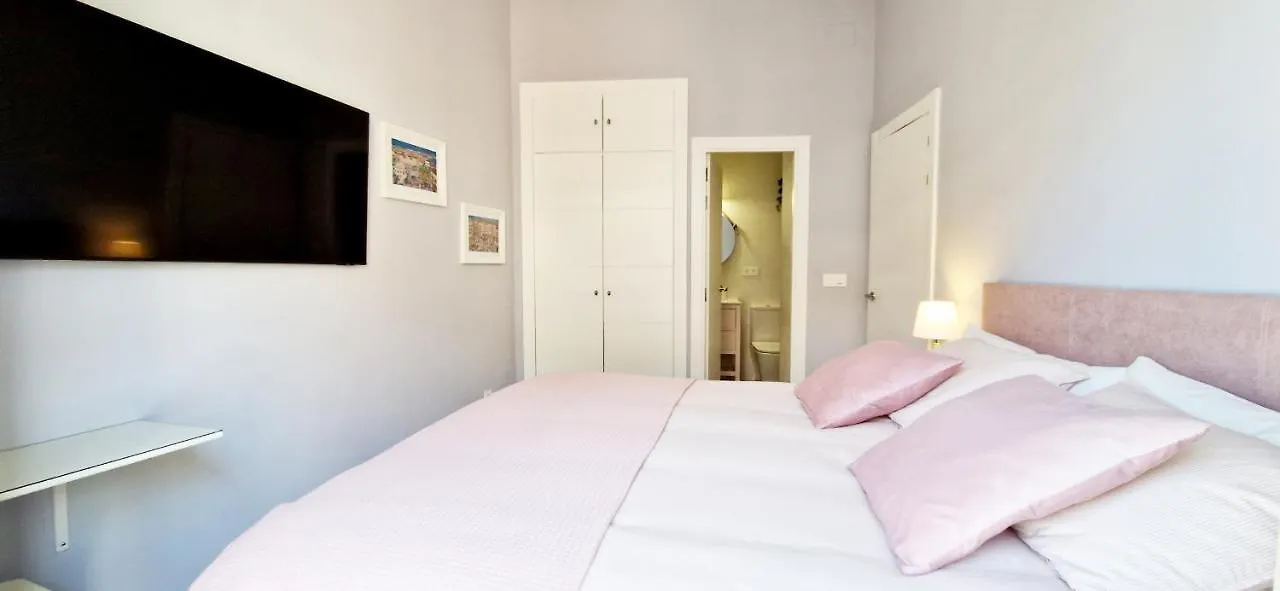 Malaga Lodge Apartments