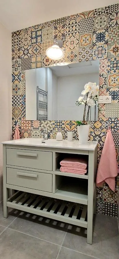 Malaga Lodge Apartments