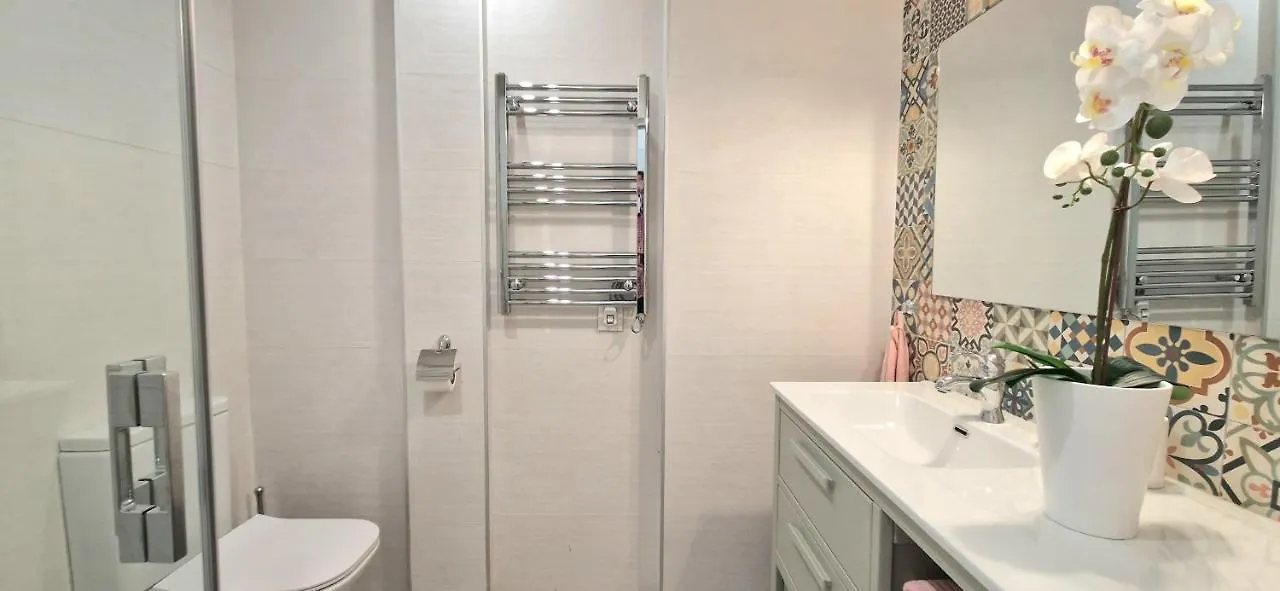 Malaga Lodge Apartments Spanien